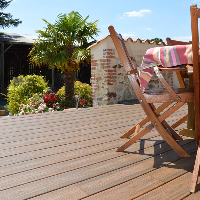 Aménagement paysager d'une terrasse 100% bois